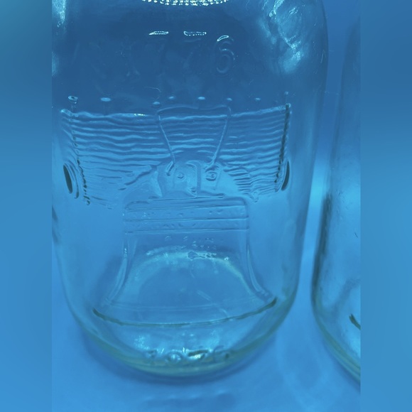 Vintage Mason Liberty Bell 1776~1976 Canning Jars; Set of 2 - Picture 3 of 6